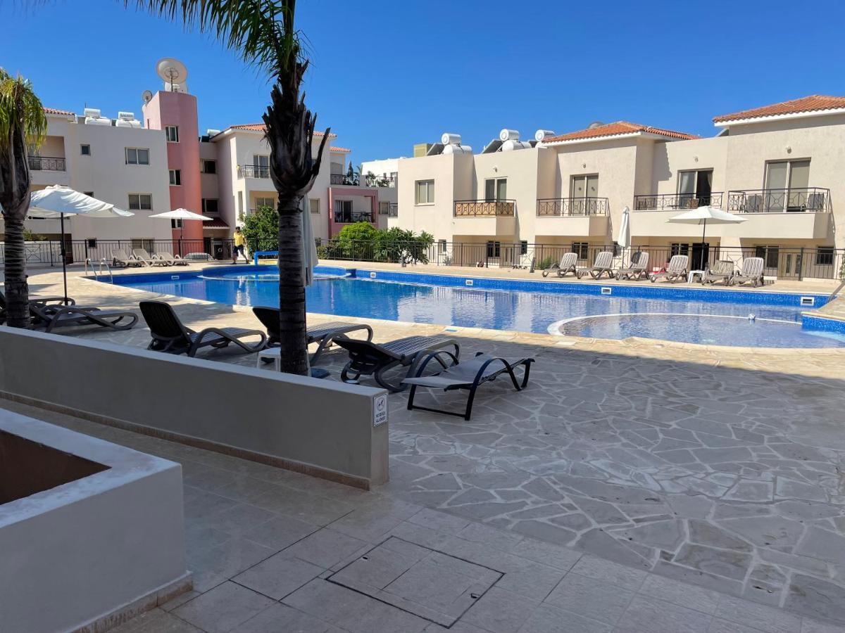 Kings Resort 1 Bedroom Apartment 파포스 외부 사진