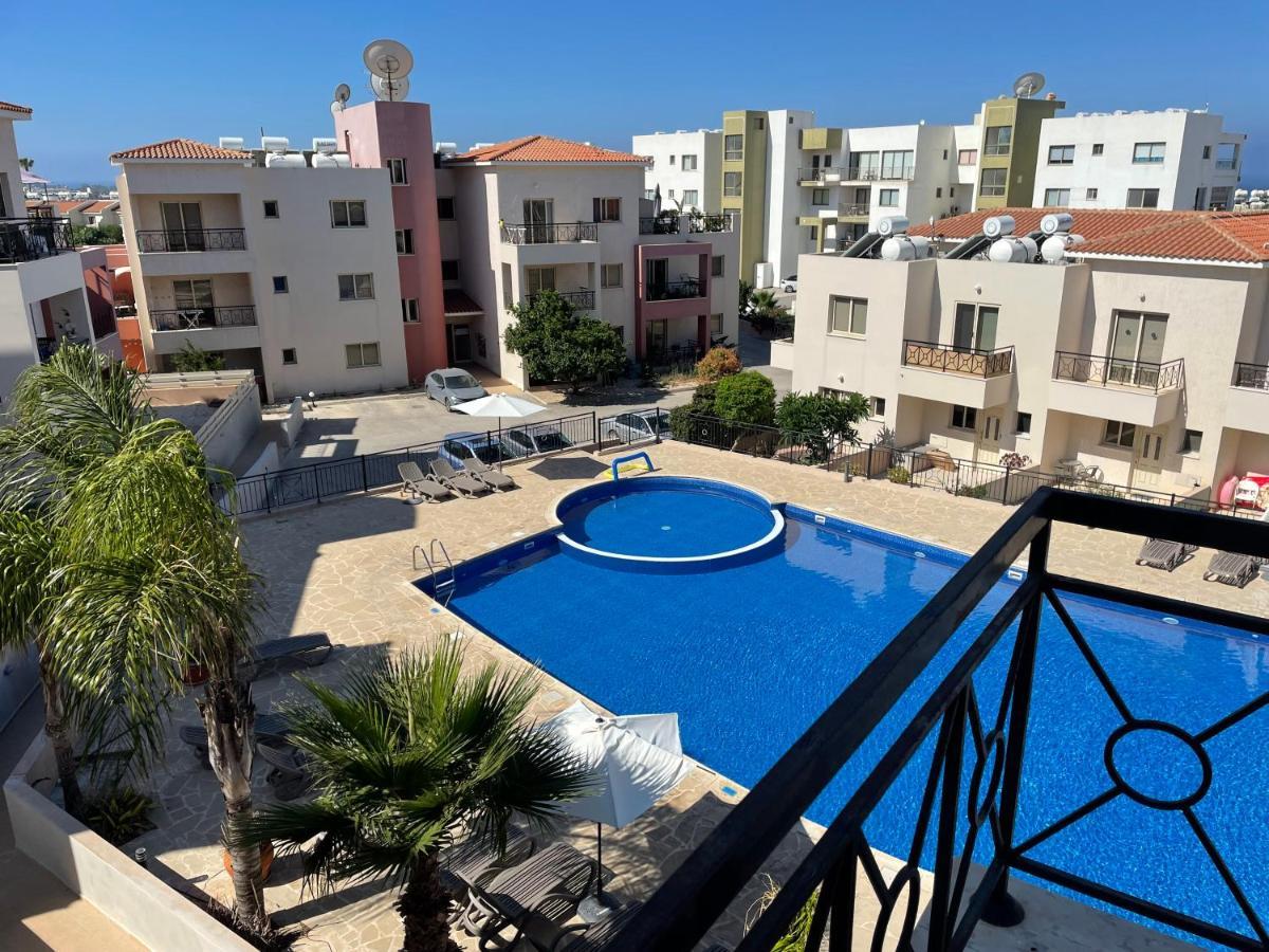 Kings Resort 1 Bedroom Apartment 파포스 외부 사진