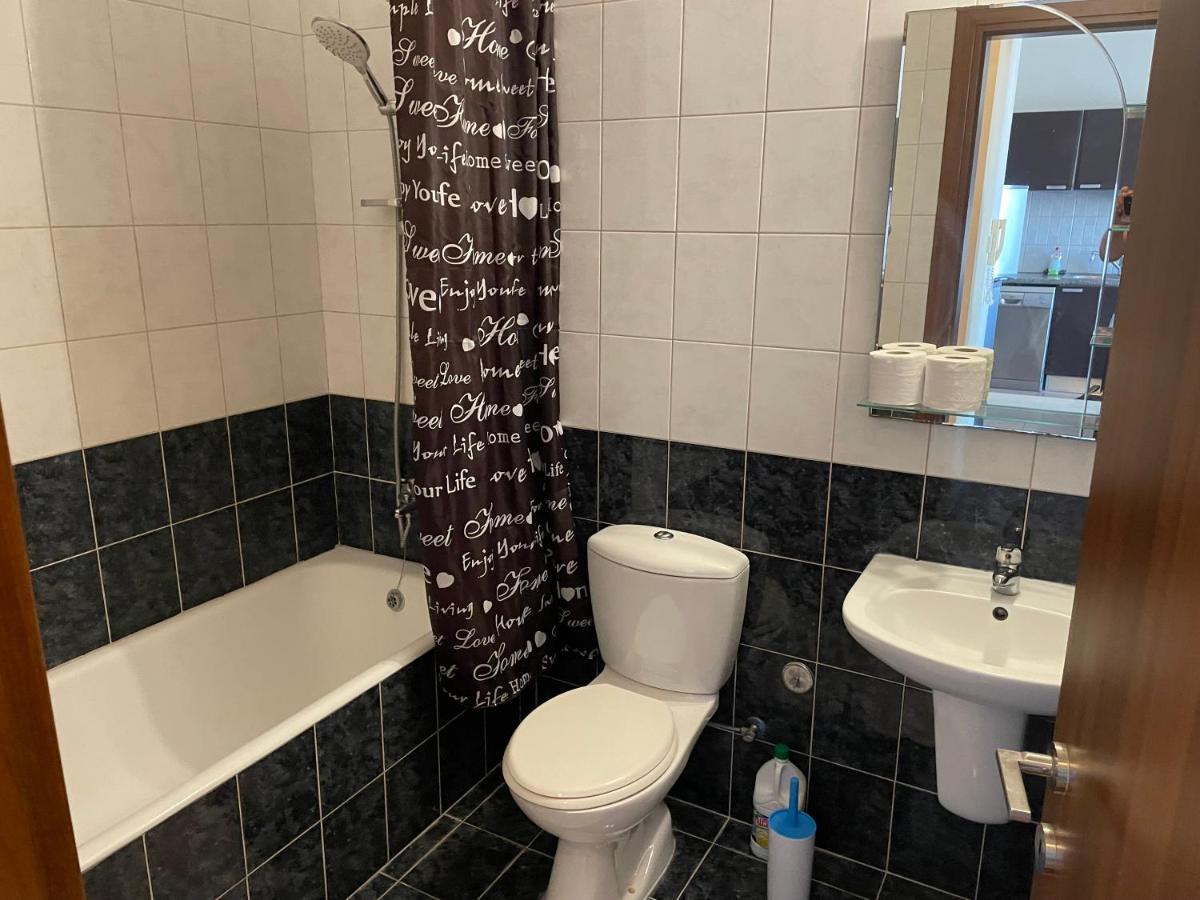 Kings Resort 1 Bedroom Apartment 파포스 외부 사진