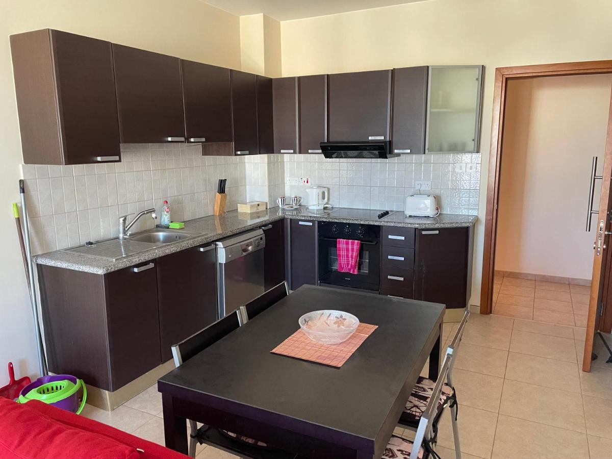 Kings Resort 1 Bedroom Apartment 파포스 외부 사진